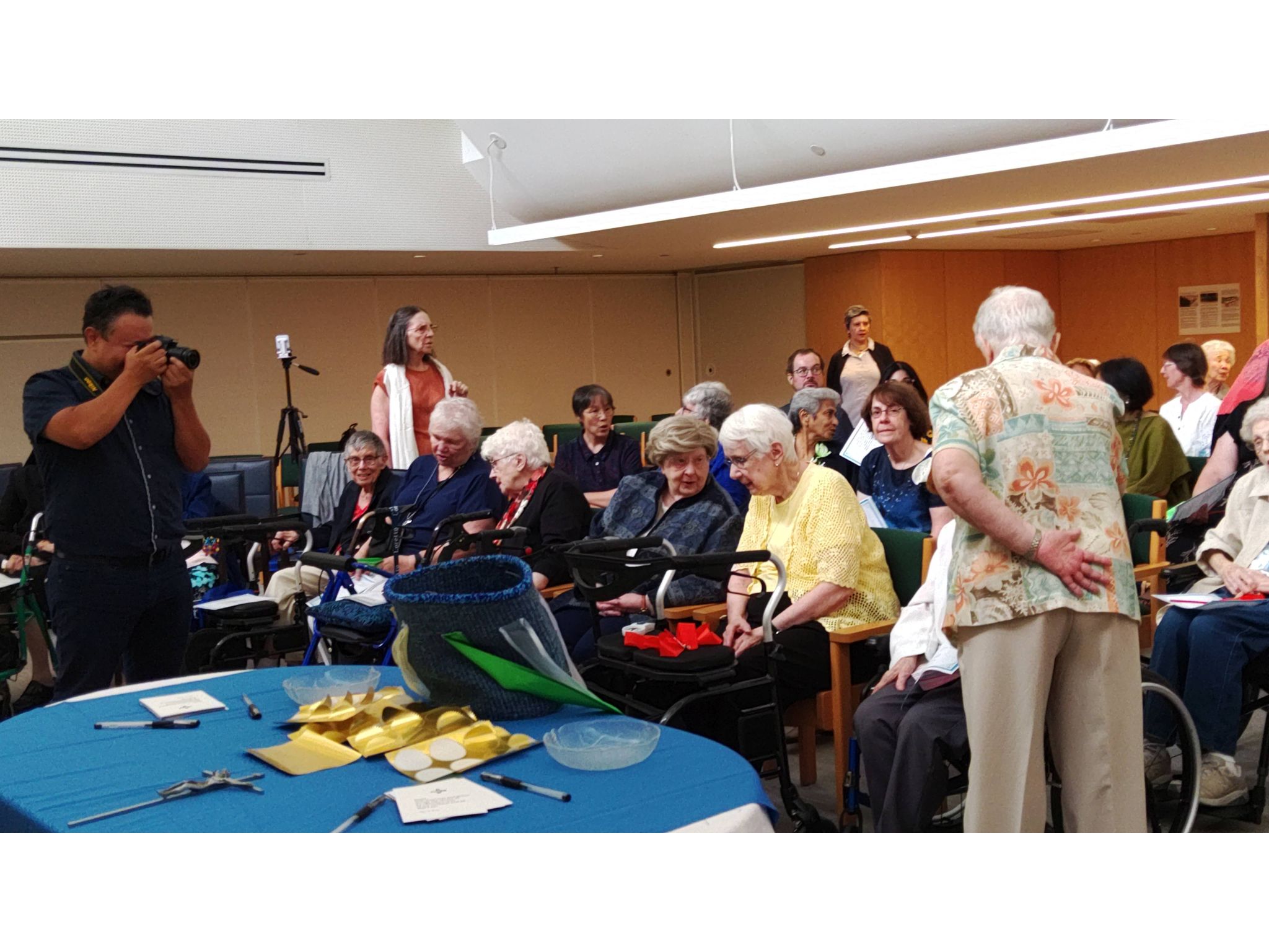 Veranstaltung im Altenheim Presentation Manor, am Tag der Abstimmung_bearbeitet,jpg.jpg