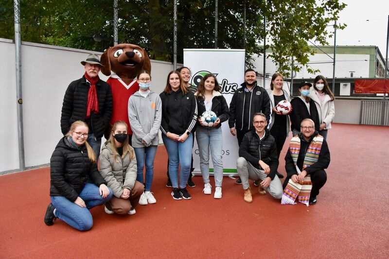 bolzplatz-tabor-gruppenfoto.jpg