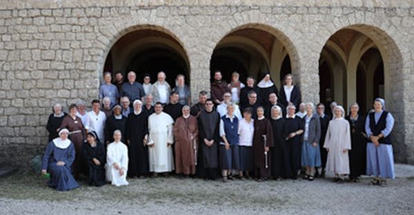 internationaler-ordenskongress-2019-gruppenfoto.jpg