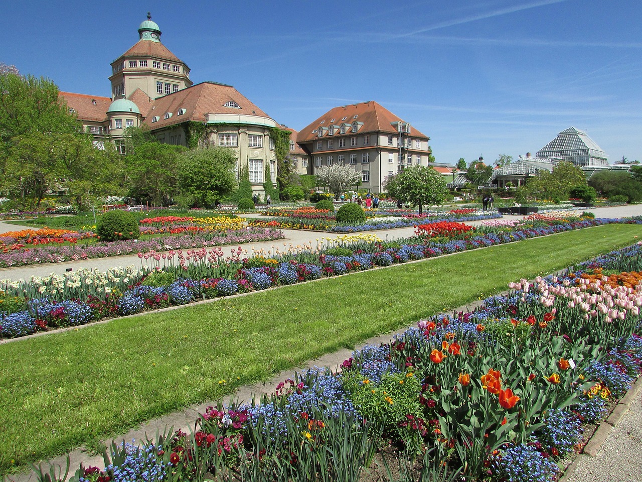 botanical-garden-3380722_1280.jpg