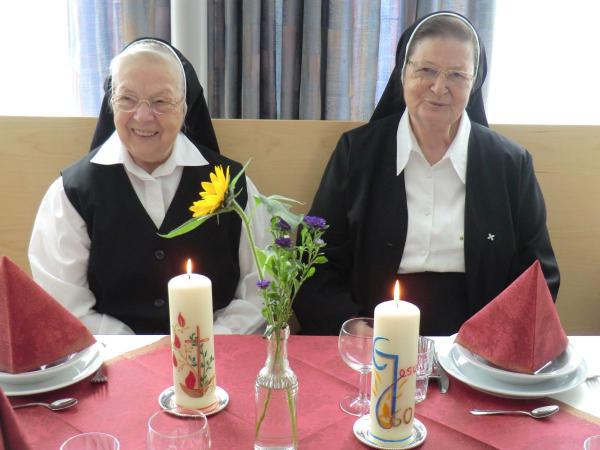 jubilaeum-nuernberg-60-jahre-congregatio-jesu-jubilarinnen-600x450.jpg