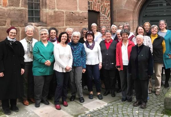 jahrestreffen-gefaehrtinnen-2019-gruppenbild.jpg