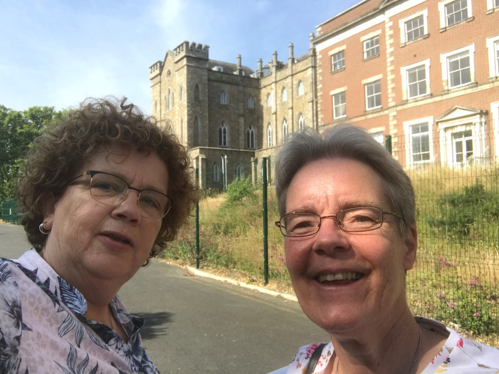 nc-and-jfk-selfie-outside-the-abbey-1-july-2018.jpg
