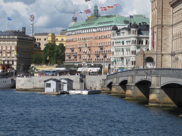 Blick-Richtun-Kungstradgardgatan-schweden.jpg