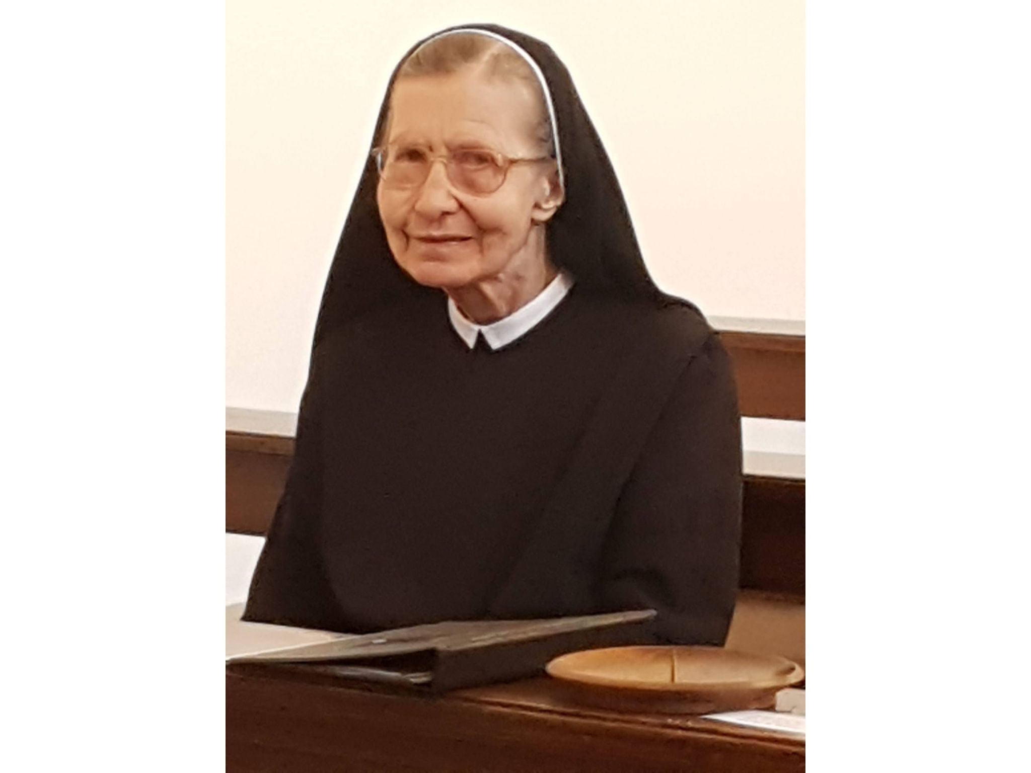 Sr. Lidwina Peyrl_bearbeitet.jpg