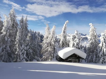 suedtirol-winter-huette.jpg