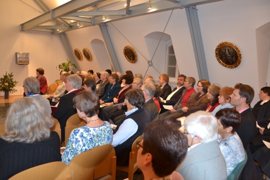 Mitfeiernde2_beim_Dankgottesdienst.JPG