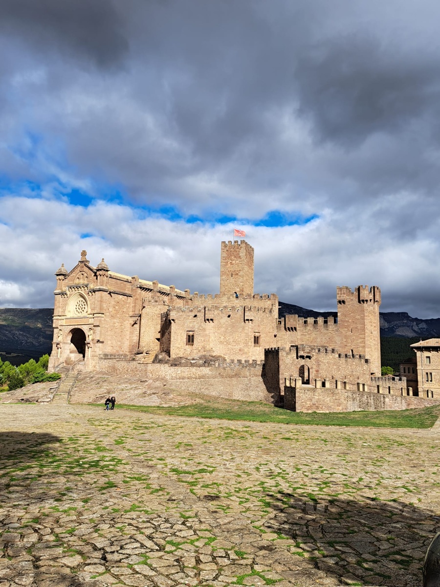 WhatsApp Image 2025-11-06 at 22.01.41(1).jpeg